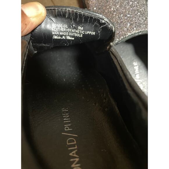 Donald Pliner black and silver glitter slip on sneakers size 9 - Picture 5 of 9